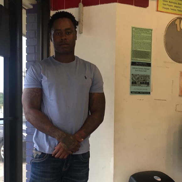 Meet your Posher, Quentin - Picture 1 of 1